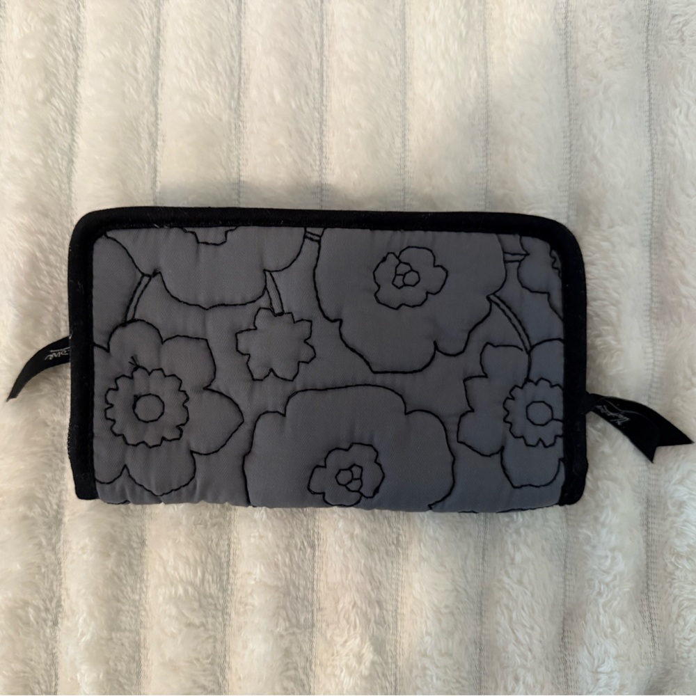 Thirty-One Black and Gray Quilted Wallet